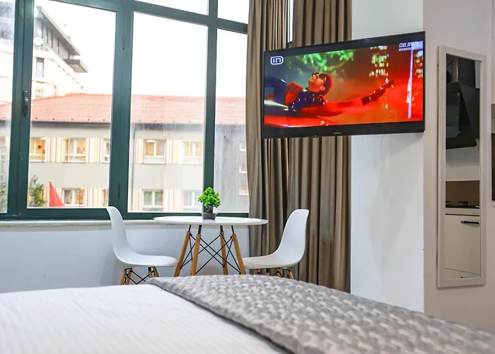 Center Walk To Everything